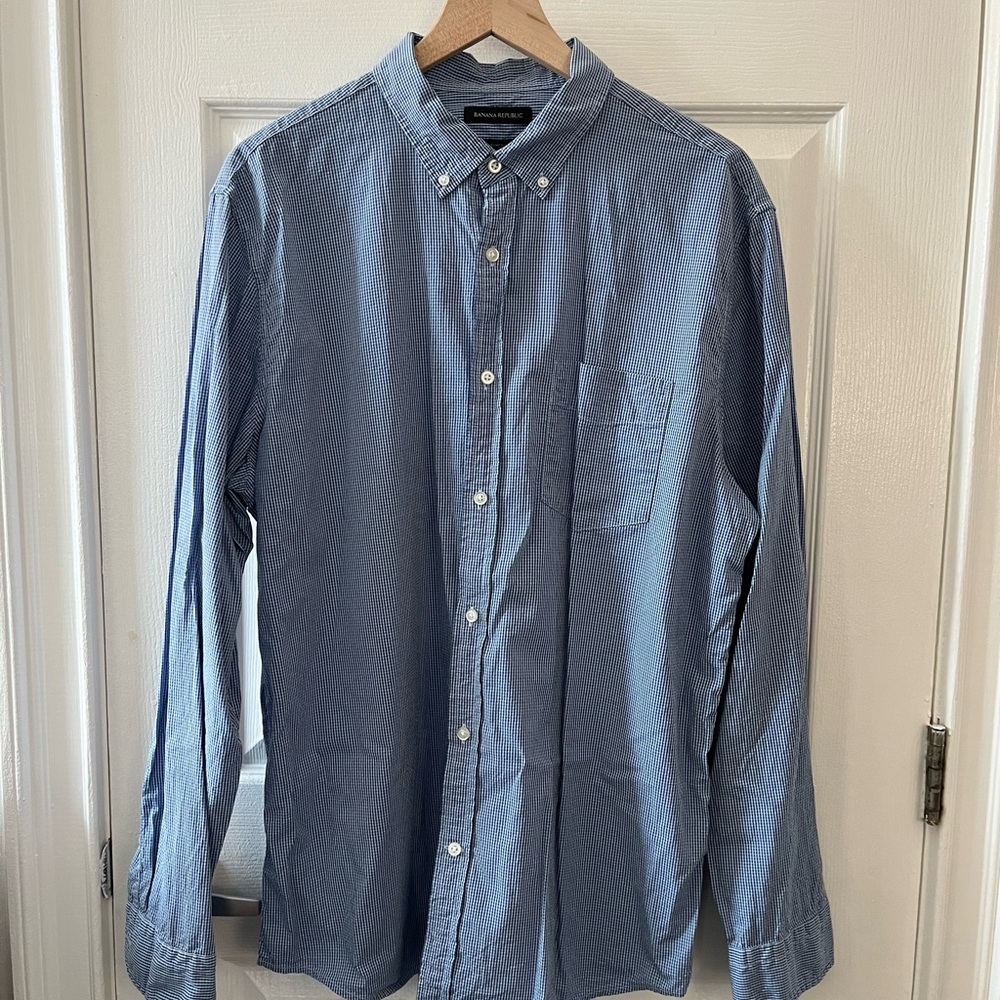 Banana Republic Blue Casual Button-Down Shirt